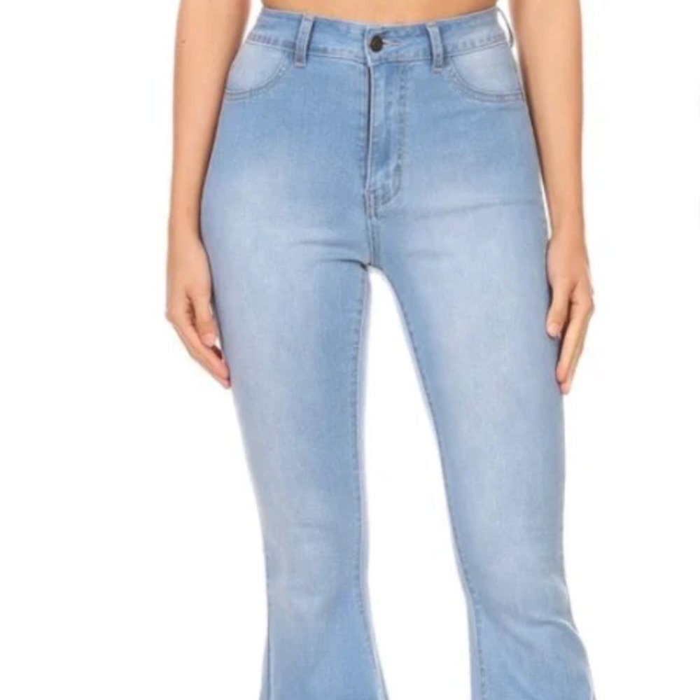 JC & JQ HIGH RISE BELL BOTTOM JEANS (LIGHT WASH) GP3316